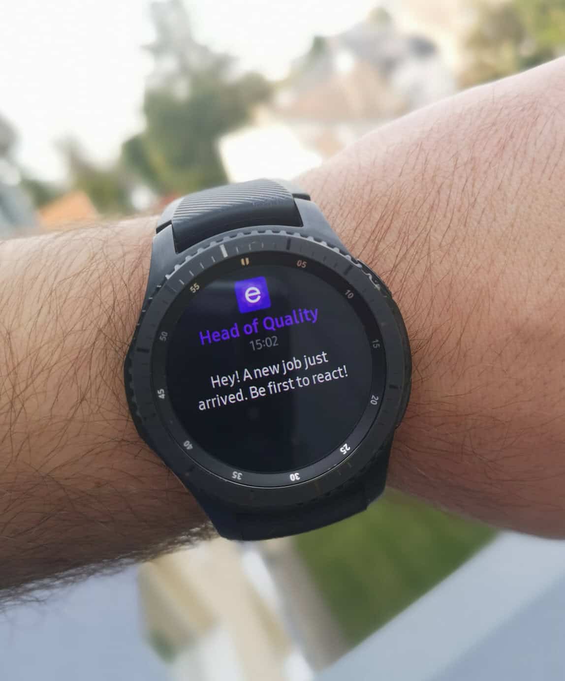 big engine notification on smartwatch